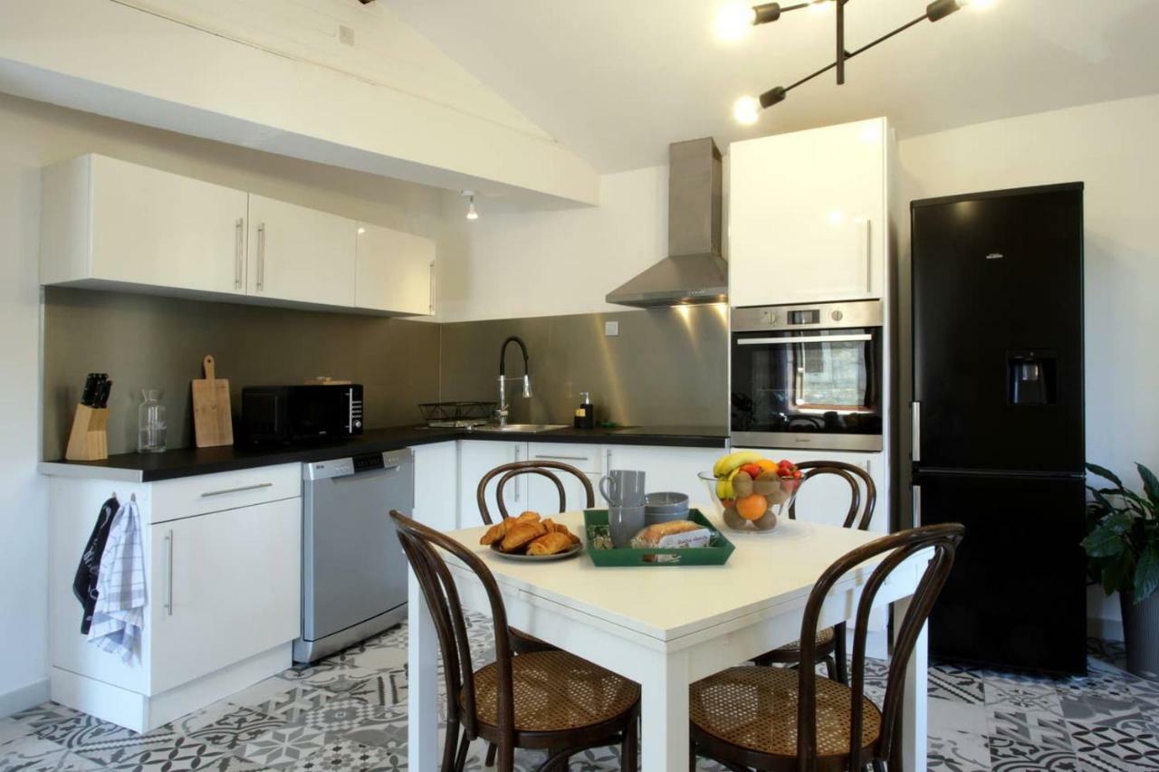 Les De Laure - L'or Vert, Avec Vue Sur Le Chateau, Parking Prive, Climatisation, Netflix, A 160 M De La Cite Medievale